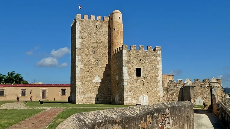 Transfers from Punta Cana Airport to Fortaleza Ozama