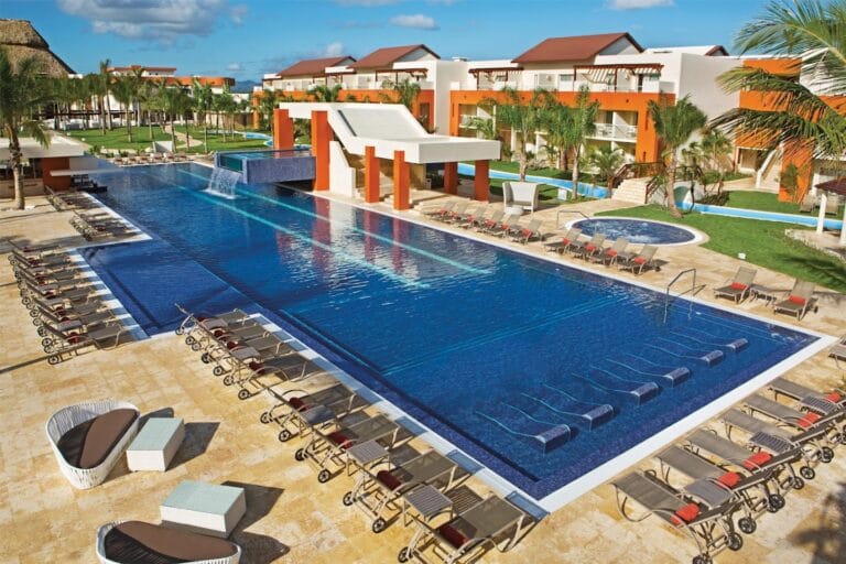 Traslados desde el Aeropuerto de Punta Cana al Breathless Punta Cana Resort y Spa