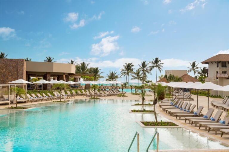 Traslados desde el Aeropuerto de Punta Cana al Dreams Playa Esmeralda
